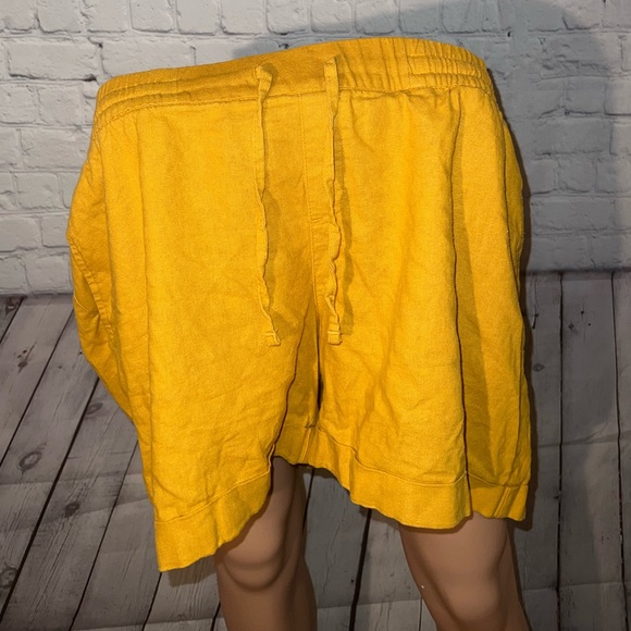 Old Navy Pants - Old Navy Dark Yellow Short size XL